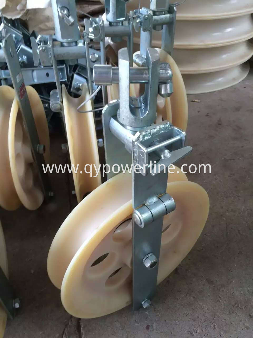 cable trolley pulley